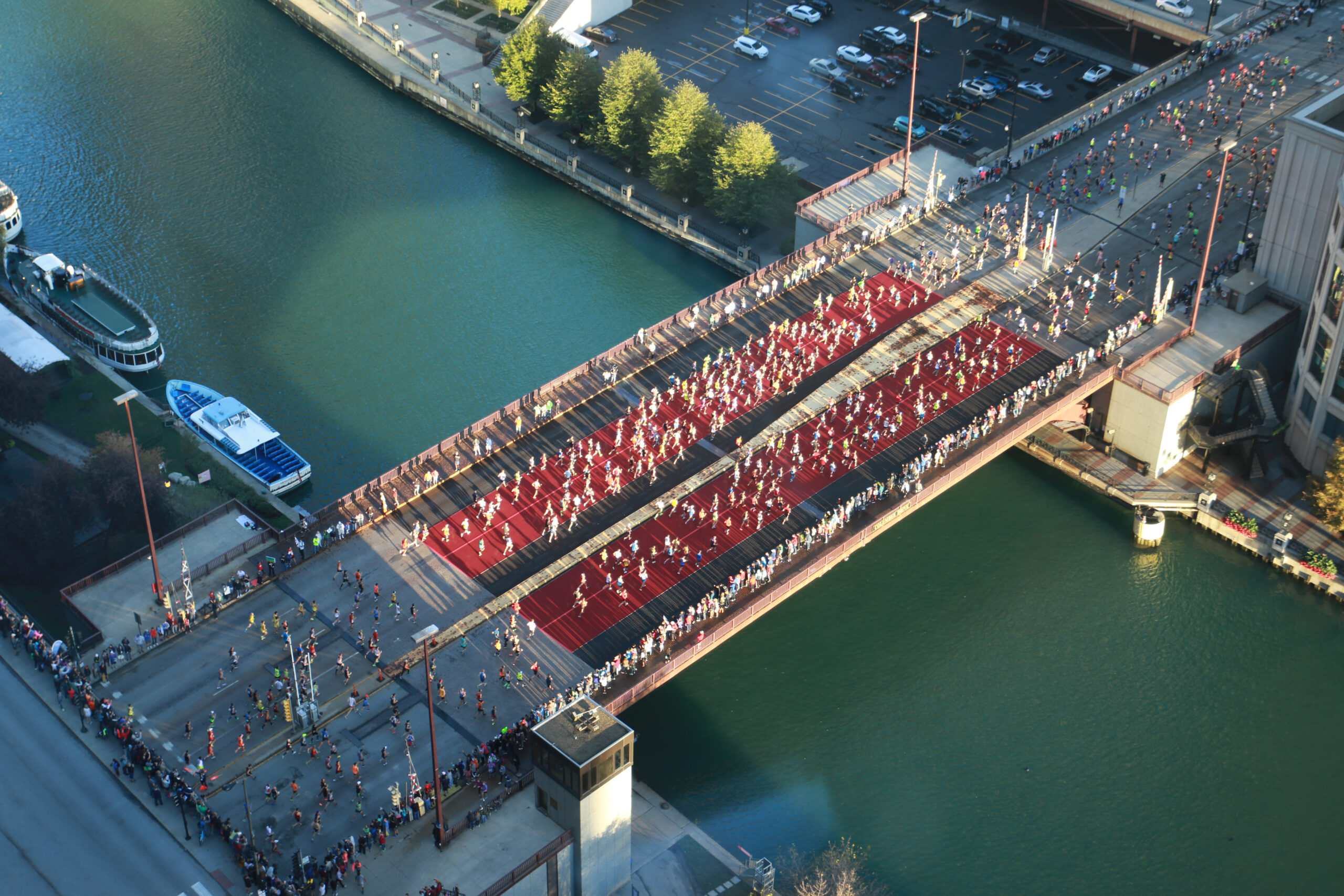 Chicago Marathon event on the bridge